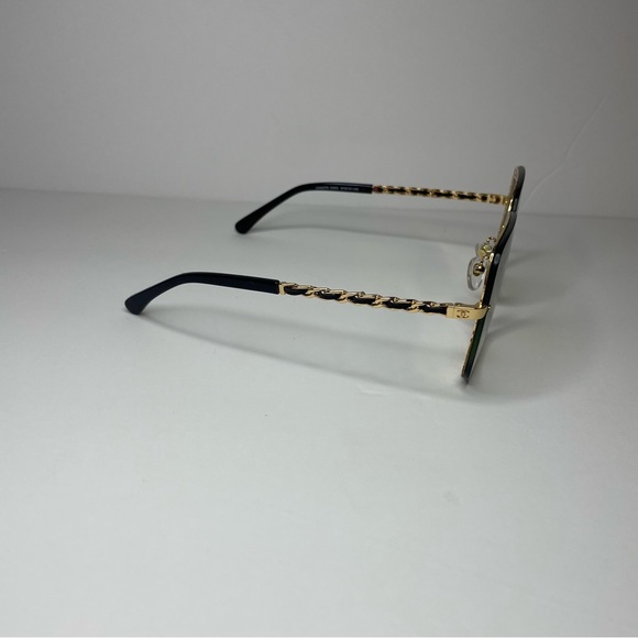 Sunglasses - Picture 4 of 5